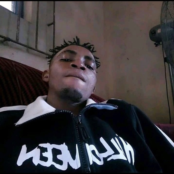 Meet your Posher, Raymond - Picture 5 of 11